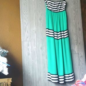 Green strapless dress with black and white stripe